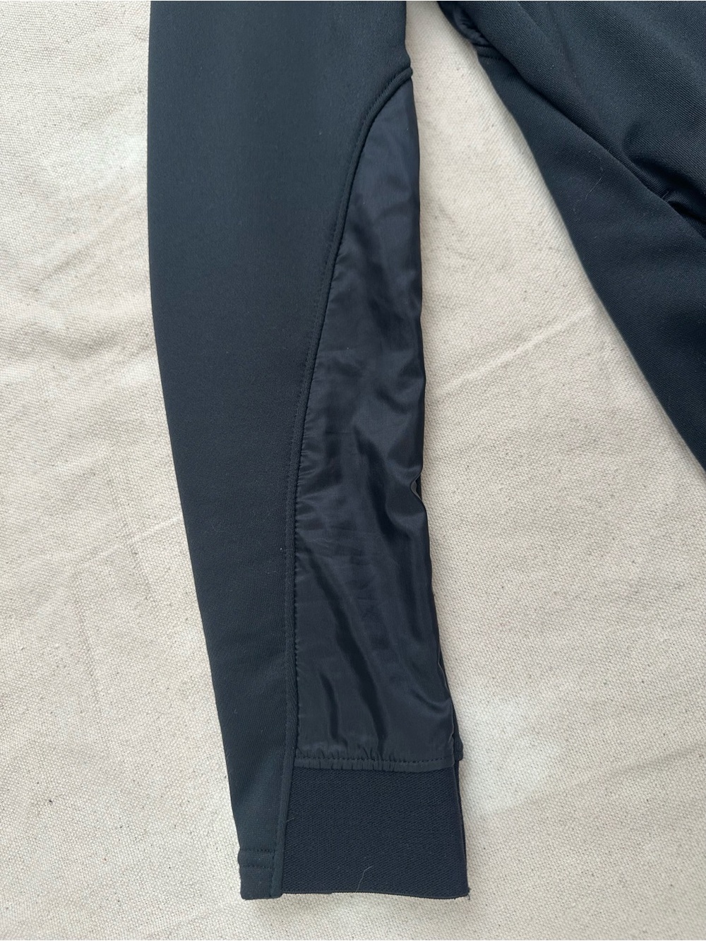 Under Armour Black Quarter-Zip Pullover Jacket - Women’s Size Medium - Picture 9 of 10